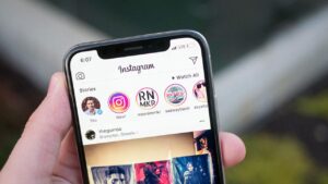 Does Instagram Notify When You Screenshot a Post? Safe Guide